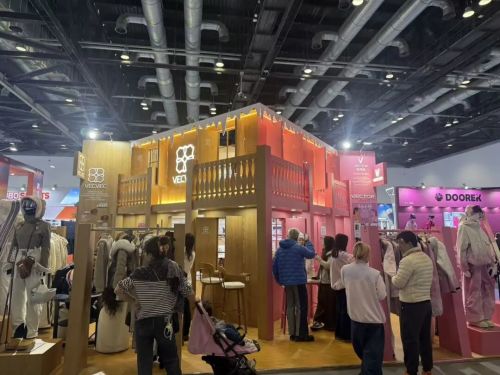 的中产们换上了「羊毛衫」不朽情缘平台网站买帐篷(图6)