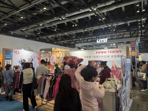 的中产们换上了「羊毛衫」不朽情缘平台网站买帐篷(图8)